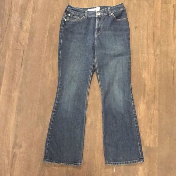 Chico's Denim - Chico’s platinum size 0.5 short mom jeans